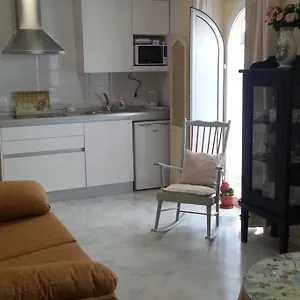Clásico, Cerca A Jardines De Murillo Apartamento